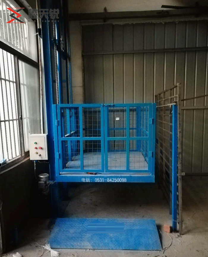 三门峡单轨单缸导轨式升降机